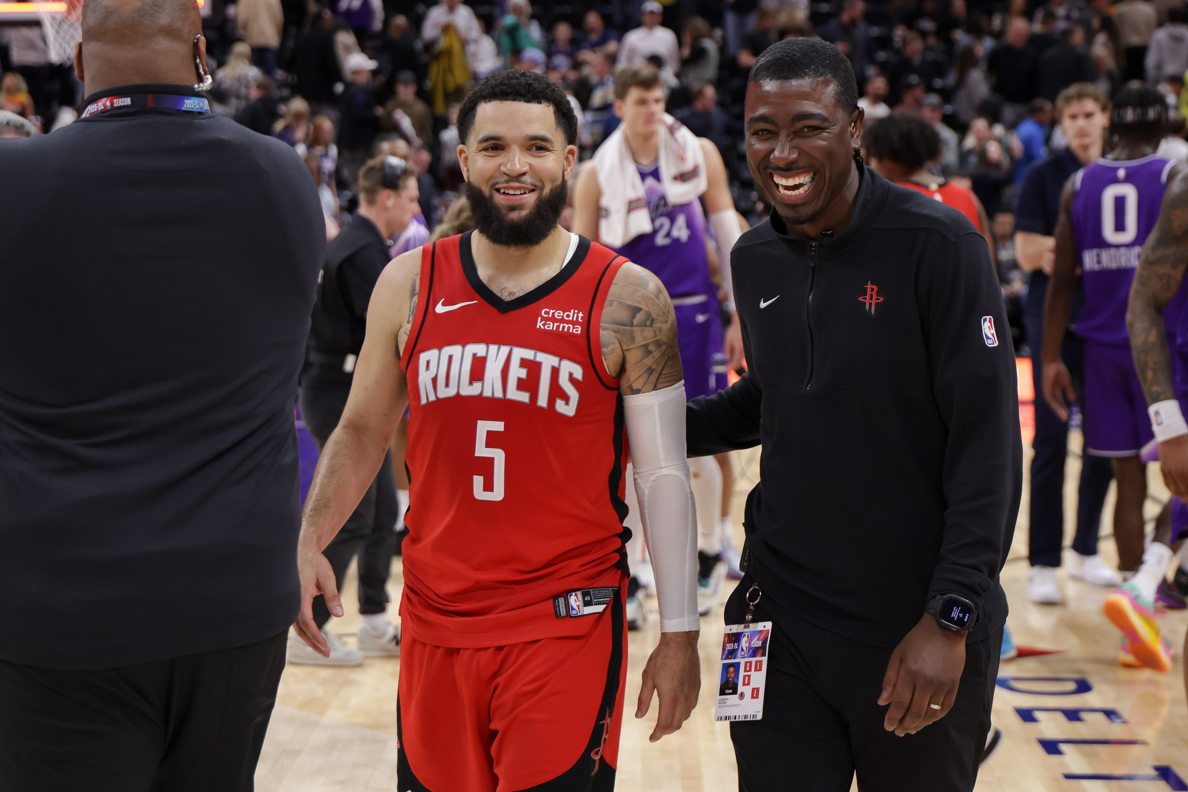 包含休斯敦火箭内部会议纪要流出——国际比赛日回应争议，全明星赛使命明确，年轻球员得到机会的词条