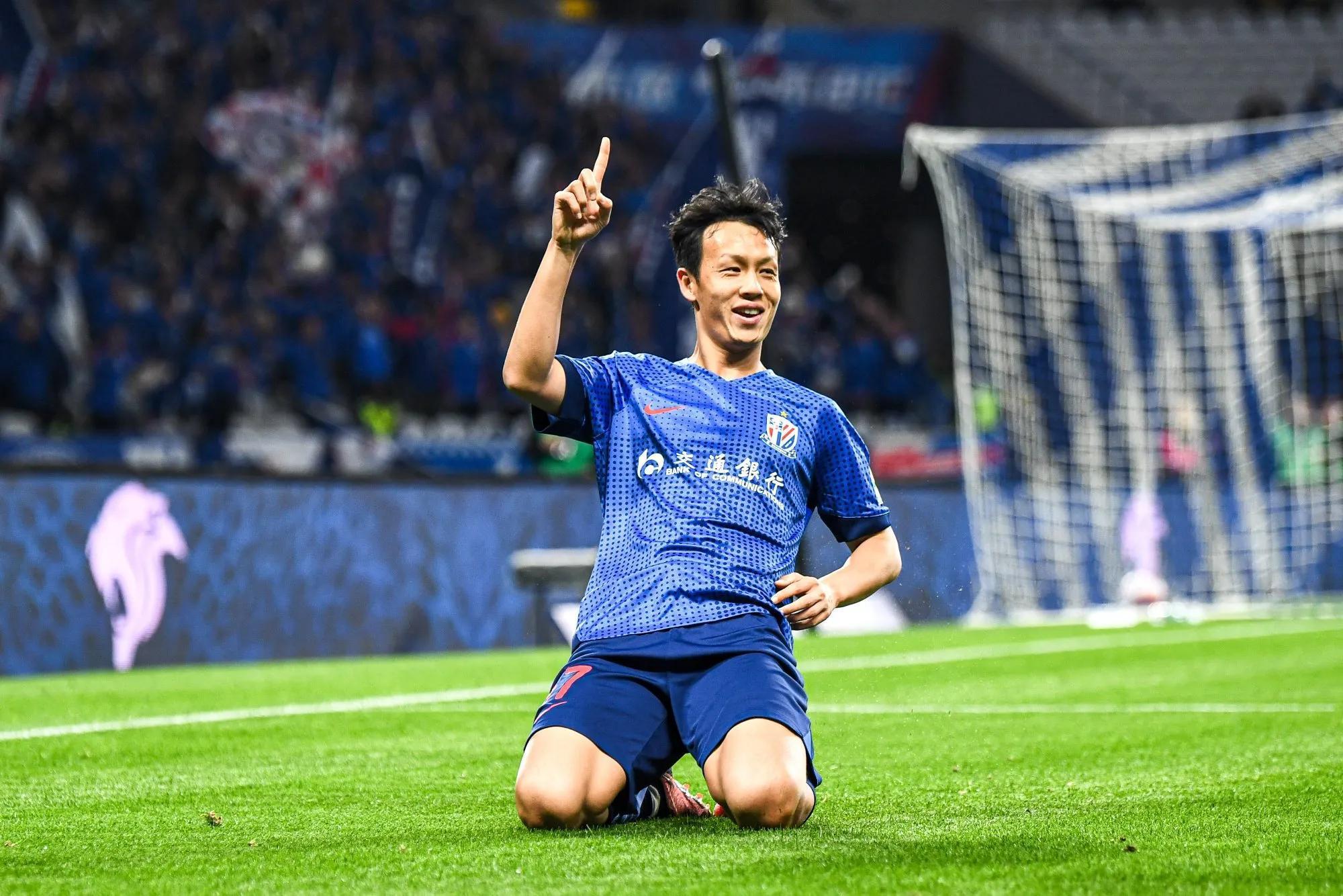 九游-包含赛地聚焦：足总杯关键时刻热度飙升，明尼苏达森林狼门线救险，气氛紧张，赛季目标并未改变的词条